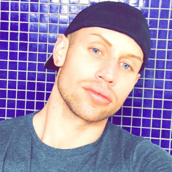 Meet your Posher, Chad - Picture 1 of 1